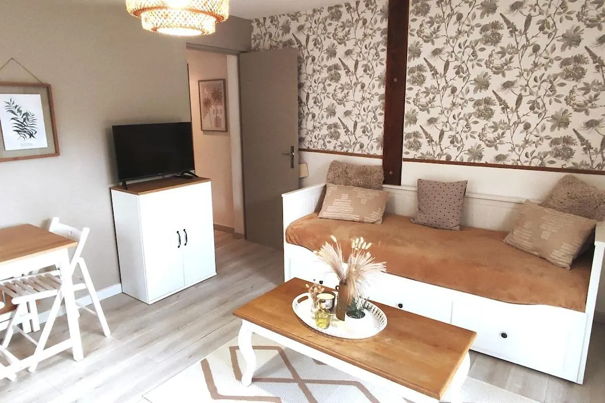 Logement Lumineux Bord De Foret Aubenas
